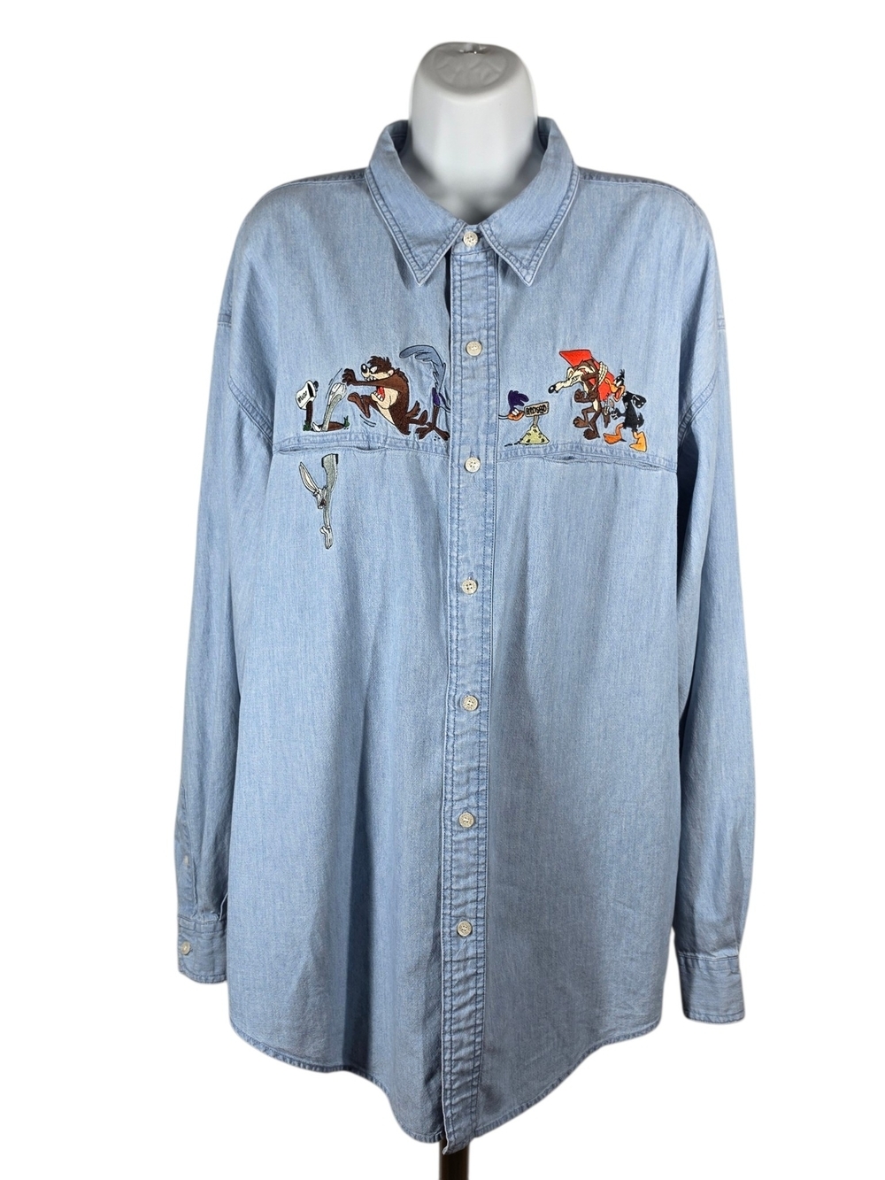 WARNER BROS. LOONEY TUNES BUTTON FRONT SHIRT